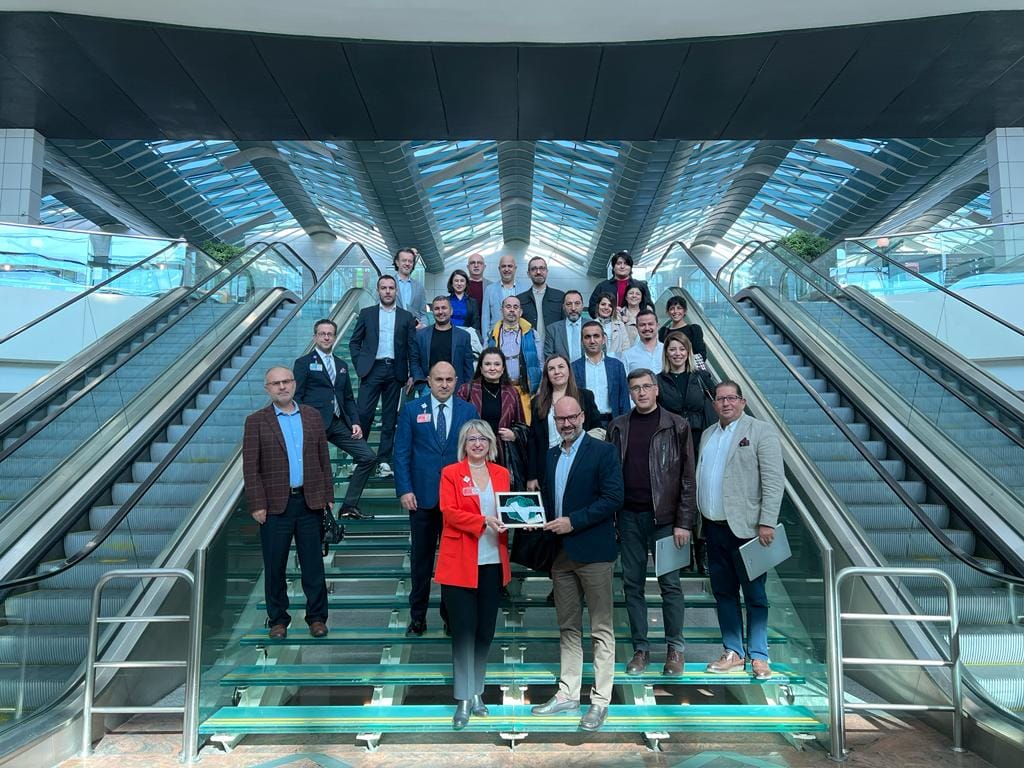 4e9b901f-1678-4c3e-bb45-f737aba81364-Original (1) 4e9b901f-1678-4c3e-bb45-f737aba81364-Original (1)