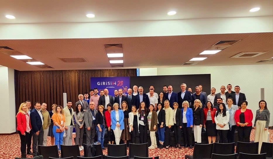 552F4B48-202A-4503-9DA1-F821AA67AF49 552F4B48-202A-4503-9DA1-F821AA67AF49