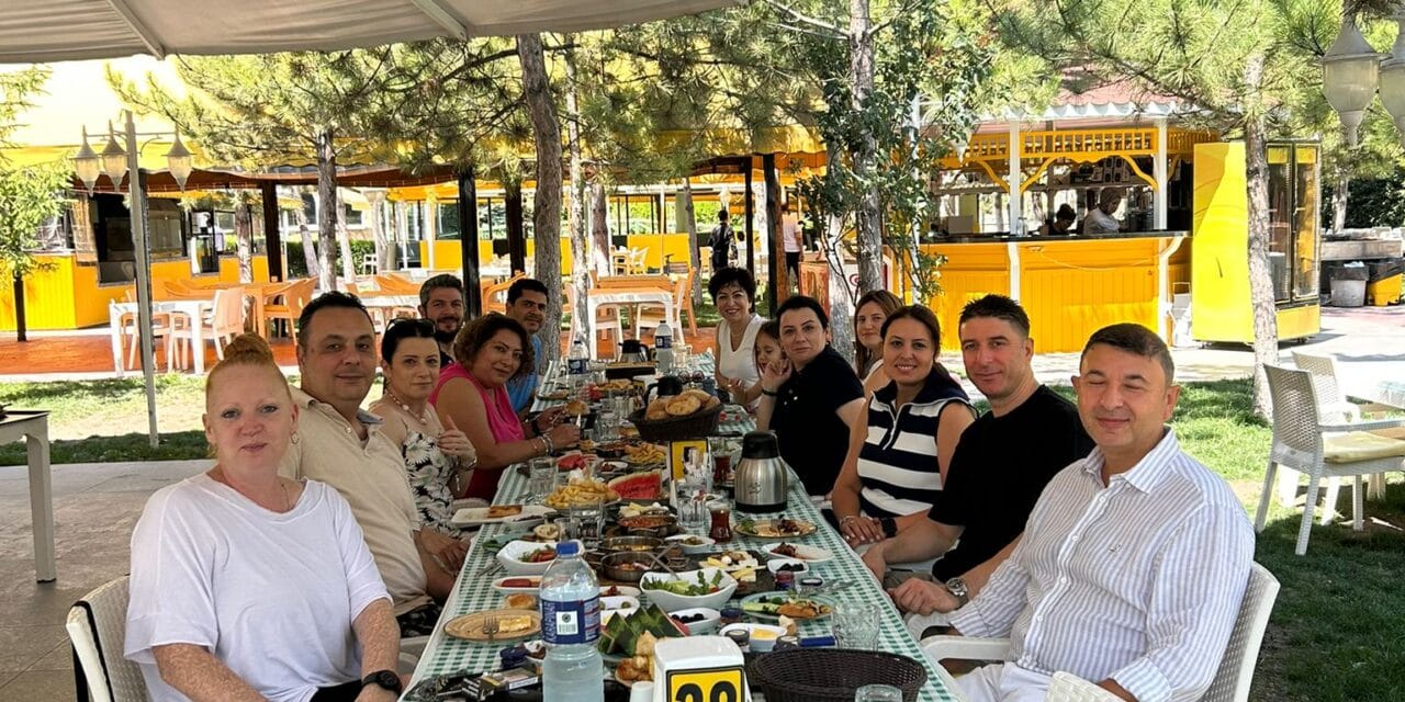 Üyelerimiz Networking Kahvaltısında Bir Araya Geldi